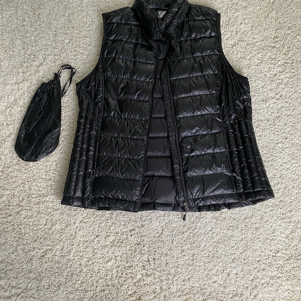 32 Degrees Black Puffer Vest, size XL
